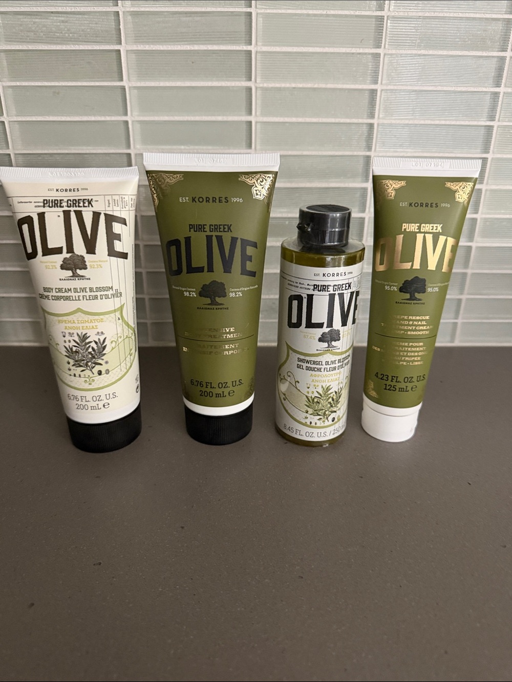 Korres Pure Greek Olive Bath & Skin Set - Green